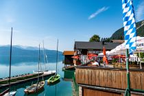 Das "Cafe am See" am Walchensee mit dem Bootsverleih. • © alpintreff.de - Christian Schön